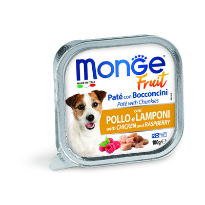 Paté e bocconcini Monge Fruit Dog con pollo e lamponi per cani, vaschetta 100 g