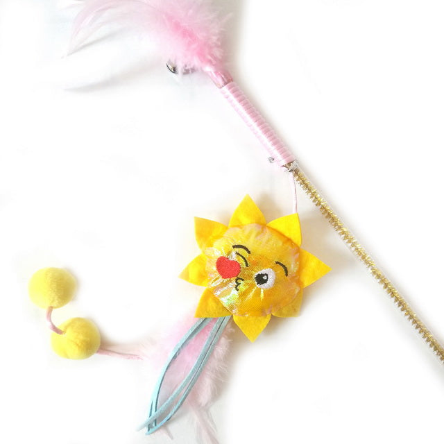 Gioco canna emoticon per gatti con piume e catnip mix color, lunghezza 55 cm