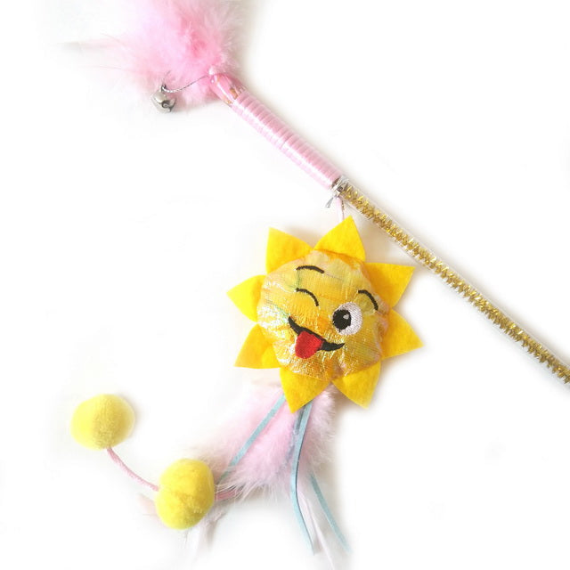 Gioco canna emoticon per gatti con piume e catnip mix color, lunghezza 55 cm