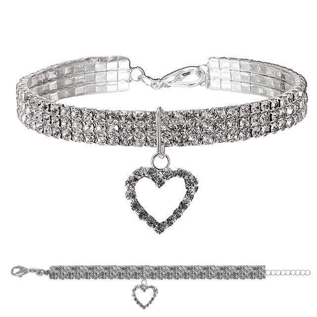 Collare gioiello strass cuore argento per cani, con decorazioni scintillanti e catena di estensione regolabile