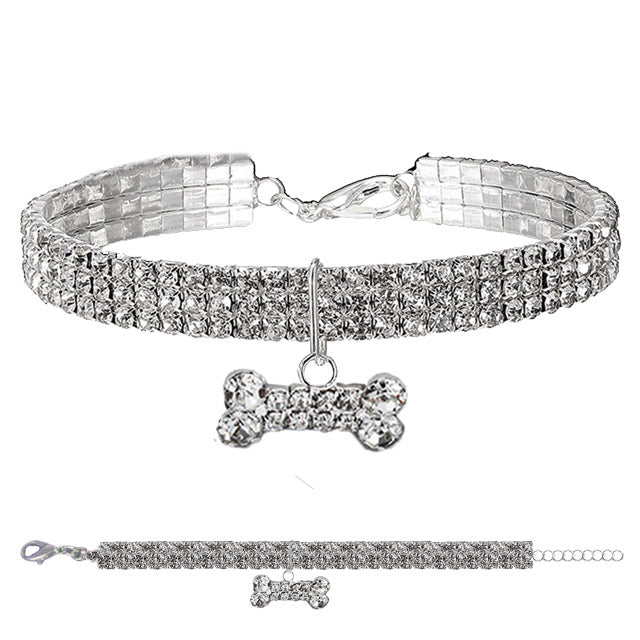 Collare gioiello strass per cani con ciondolo osso argento, completamente decorato con strass scintillanti