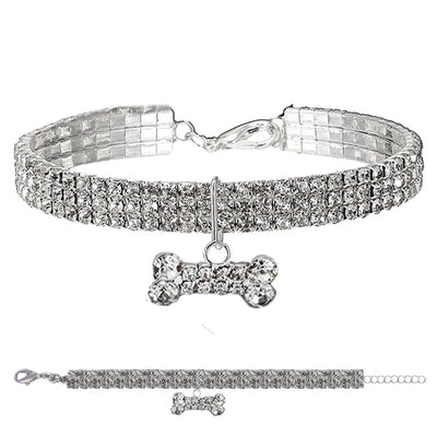 Collare gioiello strass per cani con ciondolo osso argento, completamente decorato con strass scintillanti