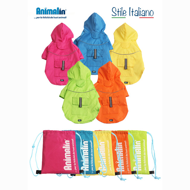 Impermeabile waterproof per cani con zainetto coordinato, bande riflettenti e cappuccio