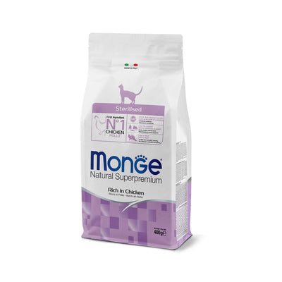 Mangime in crocchette per gatti sterilizzati al pollo Monge Natural Superpremium