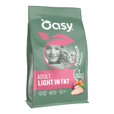 Mangime secco per gatti adulti Oasy Dry Cat Superior Light in Fat con pollo fresco